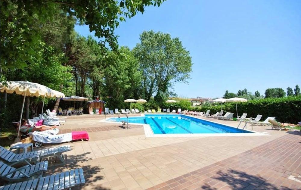Hotel Plutone Cervia Exterior foto
