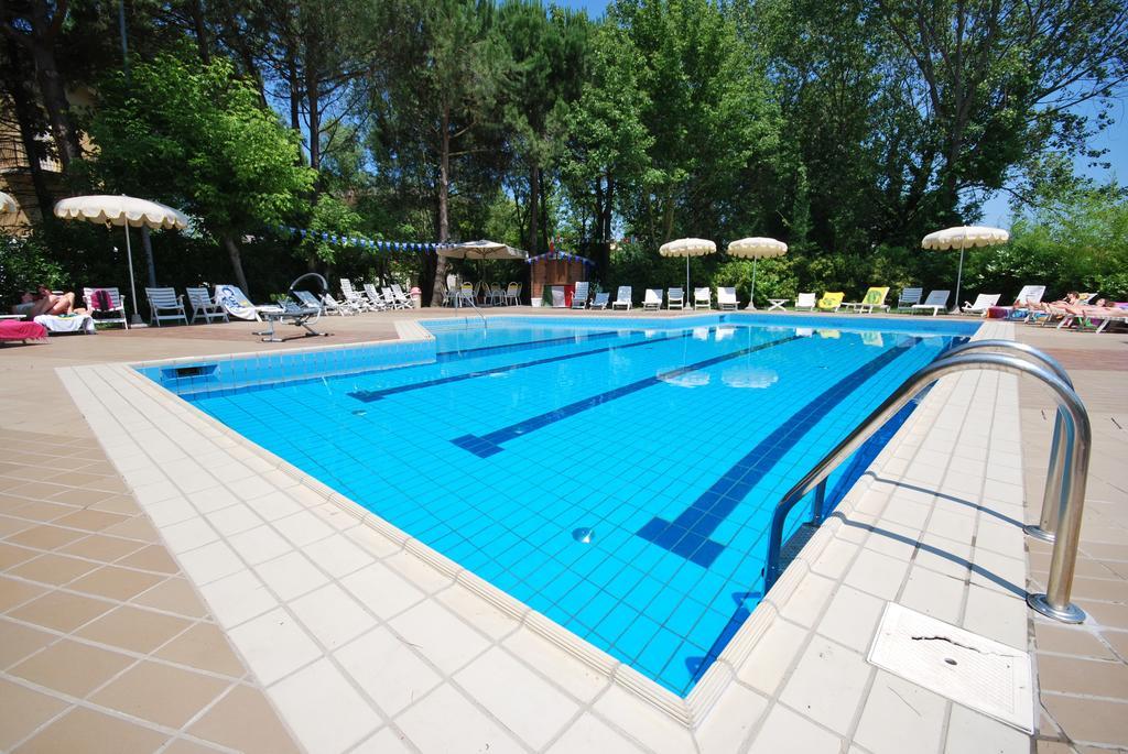 Hotel Plutone Cervia Exterior foto