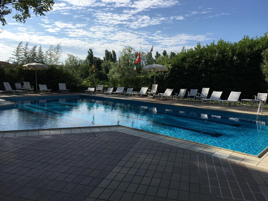 Hotel Plutone Cervia Exterior foto